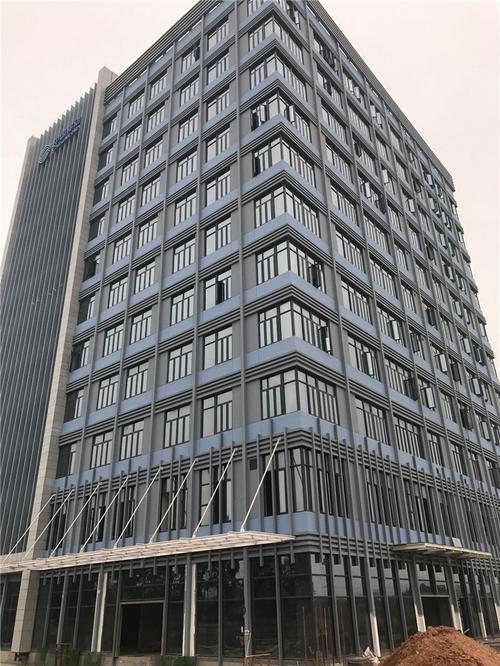 建筑装饰材料生产厂家与房屋建筑工程的协同发展之路